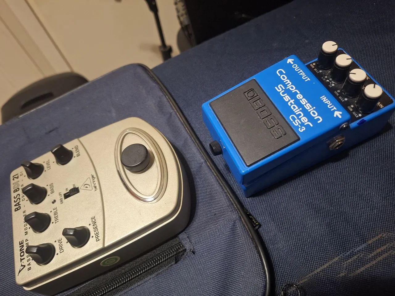 Boss Compressor Sustainer CS3 e Behringer BDI 21 - Foto 2