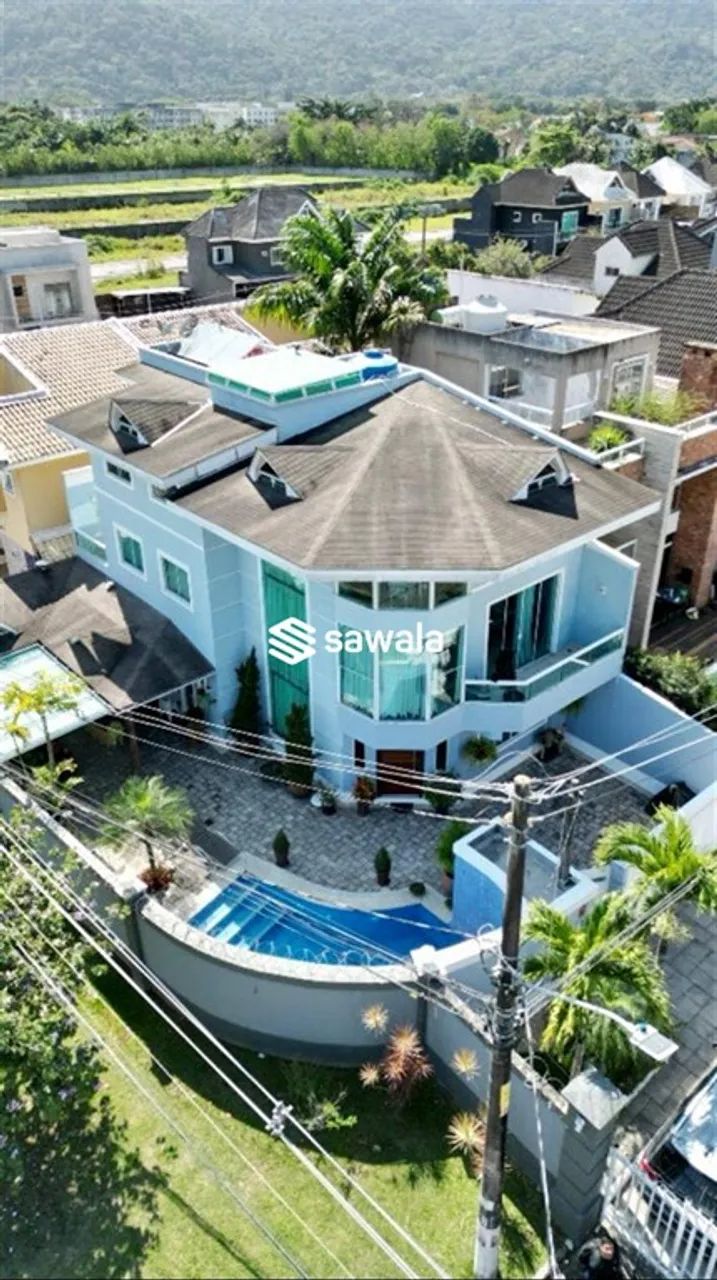 Linda casa Triplex - em condomínio - com RGI - Foto 2