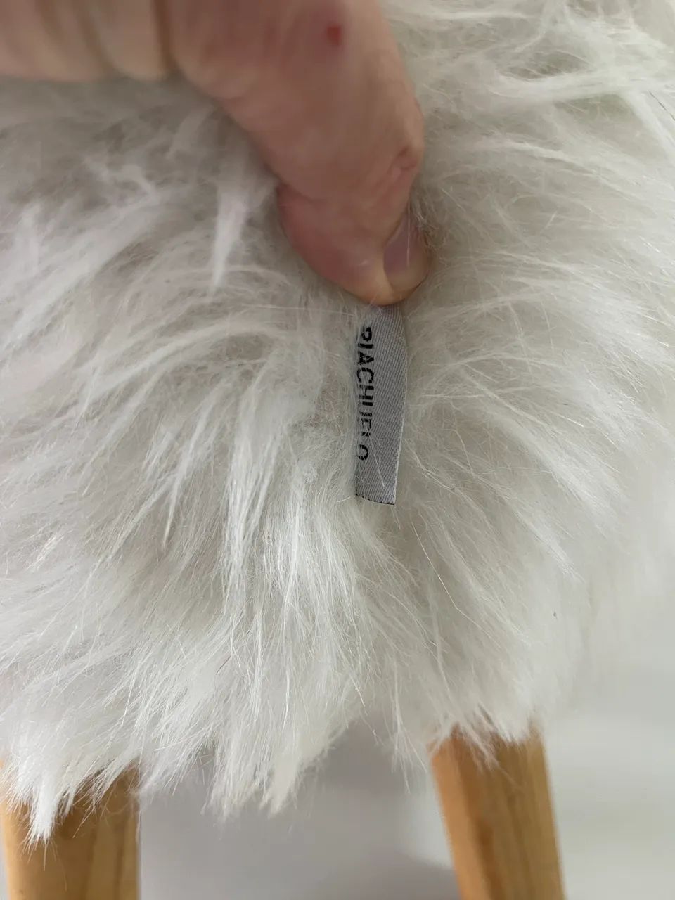 Puff branco com pés de madeira - Foto 3
