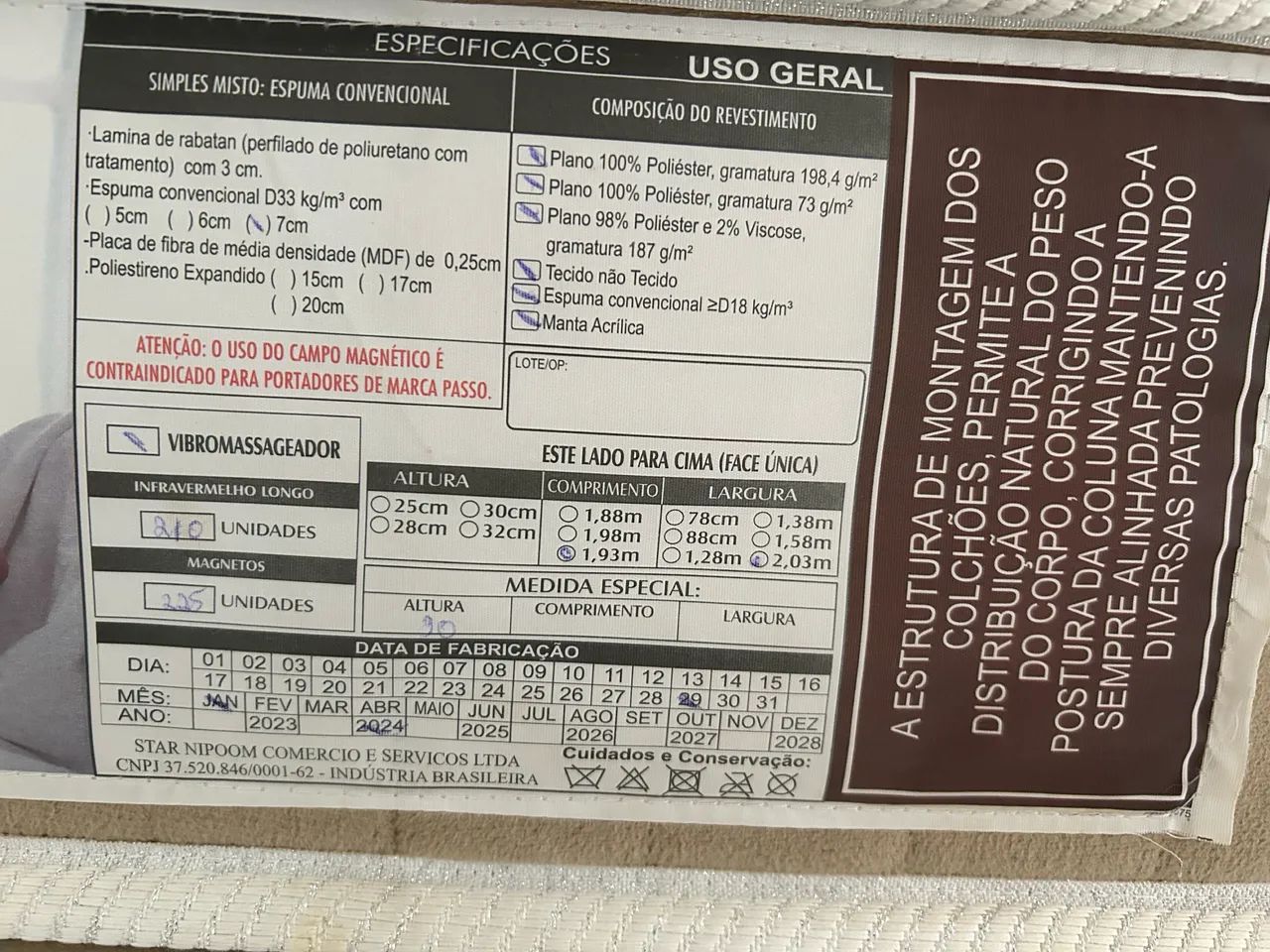 Cama de casal com massagem