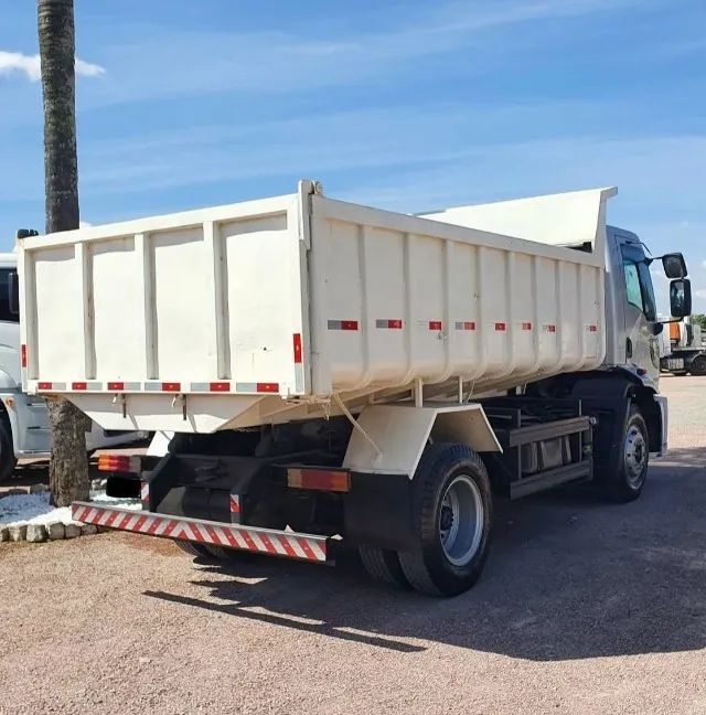 Ford cargo 1319 4x2 - 2013 Caçamba   - Foto 8