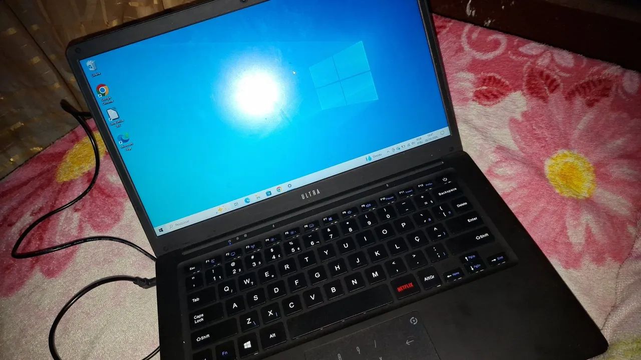 notebook bem conservado 