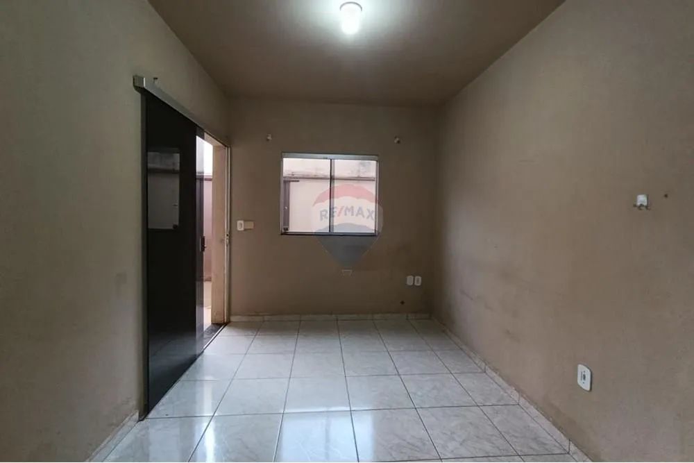 Casa À Venda, Com Dois Quartos, No Bairro Independência Em Ituiutaba-MG. - Foto 5