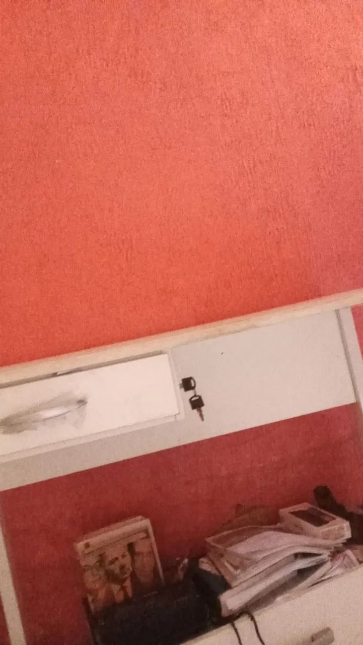 Vende mesa de escritorio.
