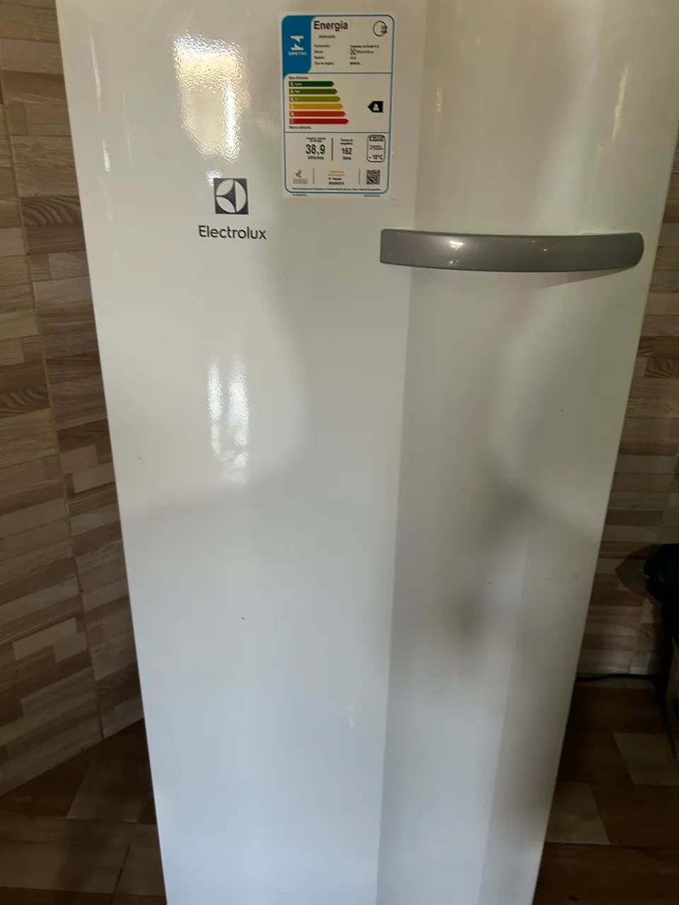 FREEZER VERTICAL ELECTROLUX FE18 - R$ 1.200