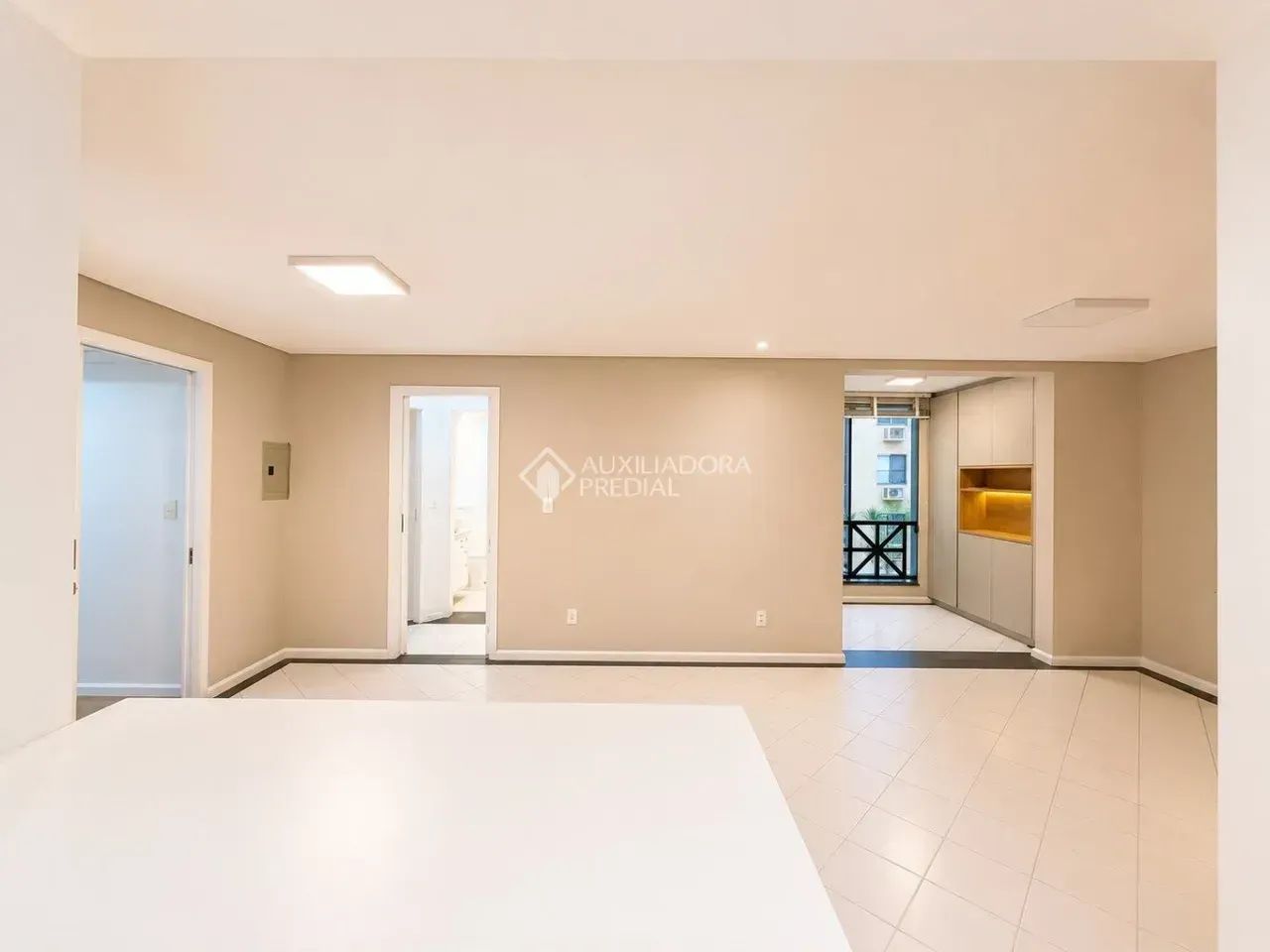 Imóvel para venda possui 84 metros quadrados com 3 quartos em Itacorubi - Florianópolis - 