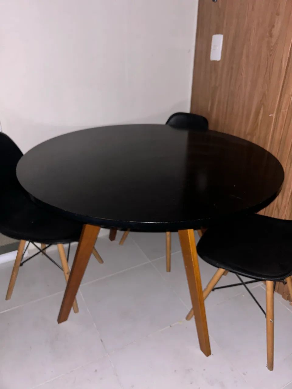 Mesa de jantar com 4 cadeiras  - Foto 3