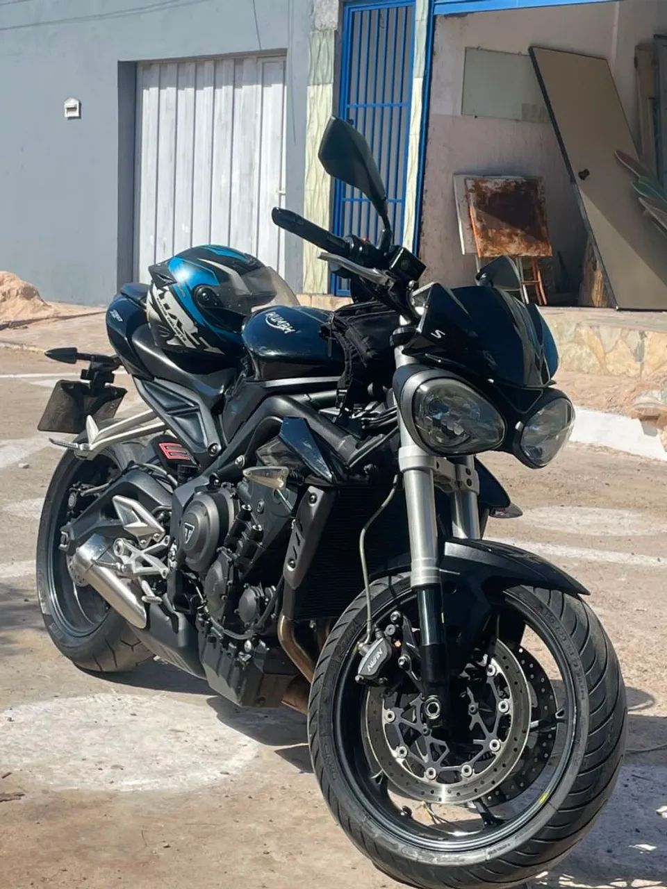 Street triple 