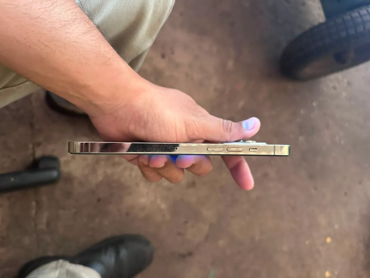 IPHONE 13 PRO MAX GOLD - Foto 4