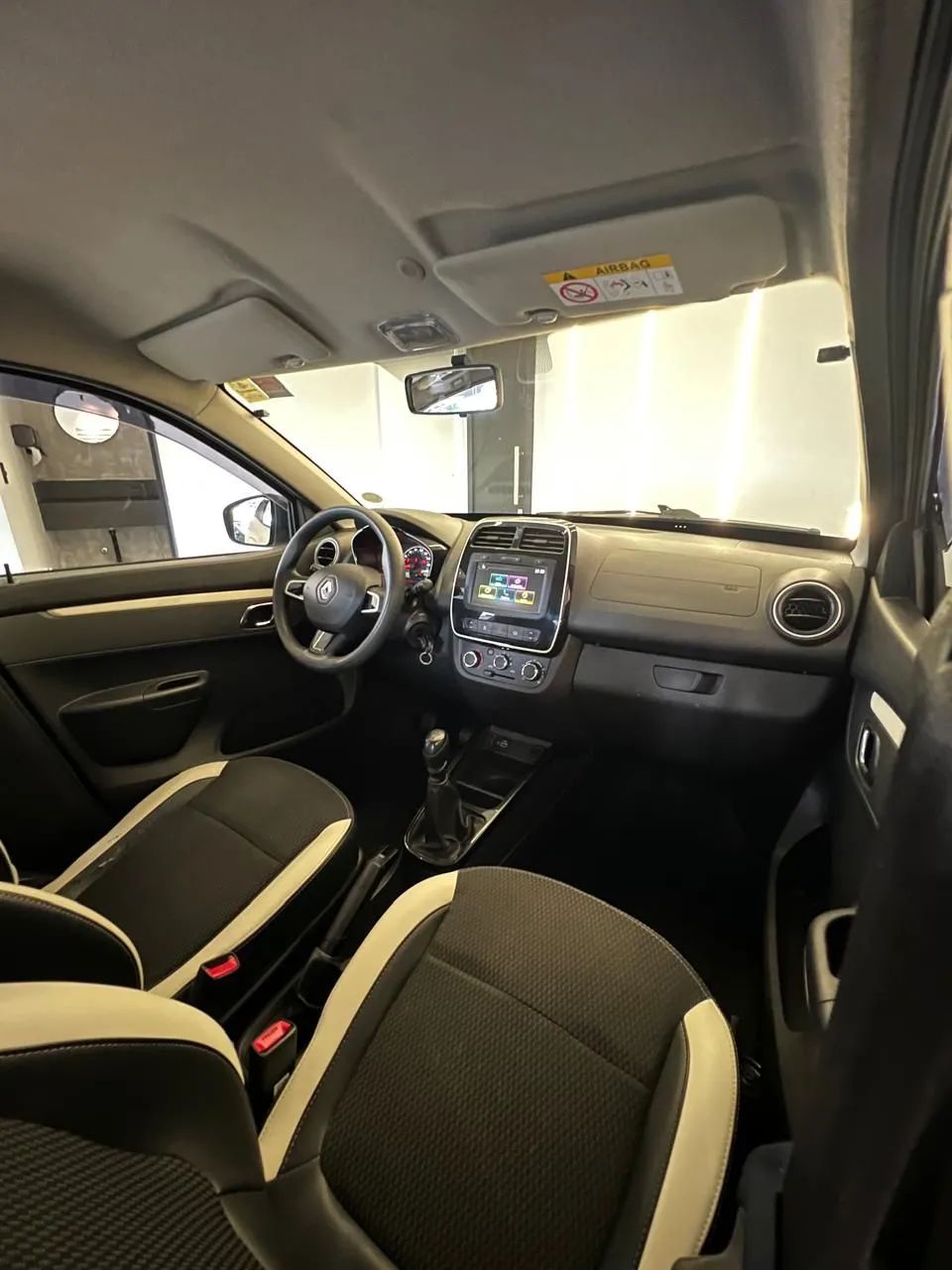 Renault Kwid 1.0 Intense 2022 - Foto 5