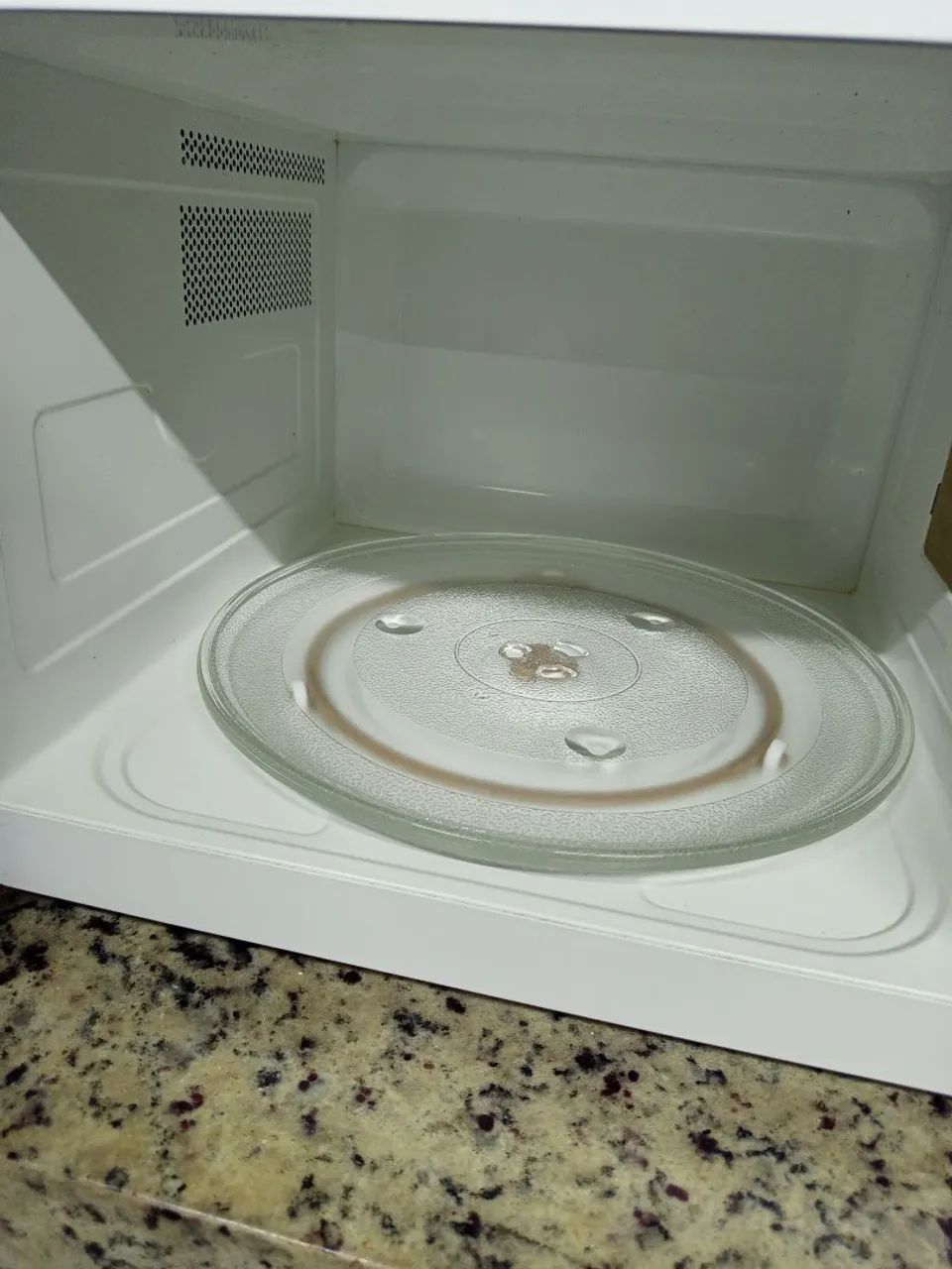 Vendo microondas 32 litros Panasonic  - Foto 4