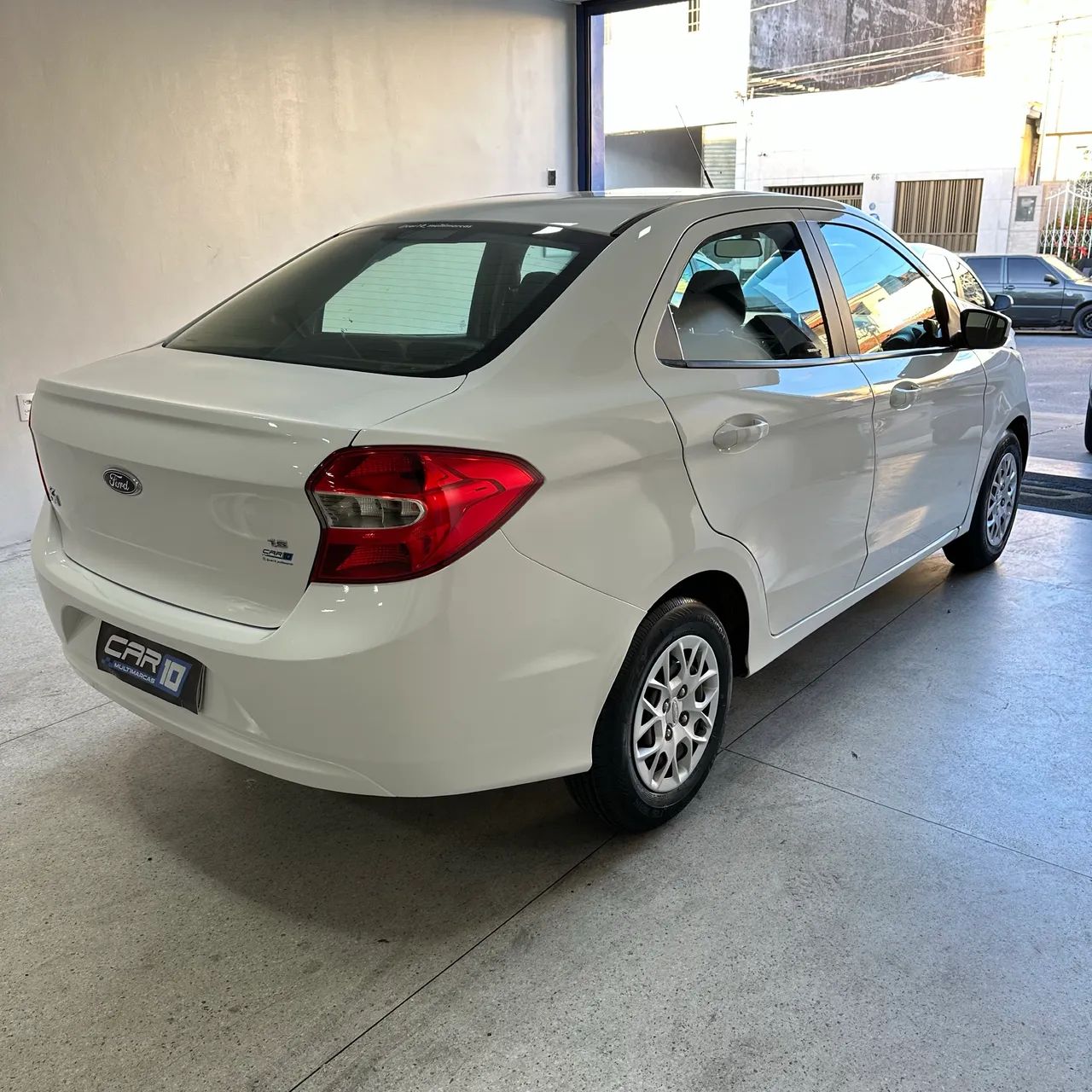 Ford KA+ Sedan 1.5 16V Flex 4P 2017 - Foto 4