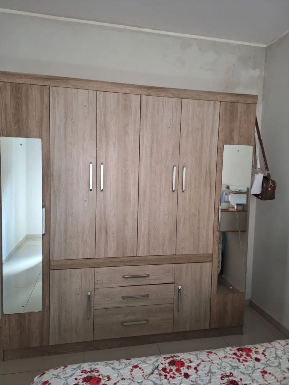 Guarda roupa de casal 