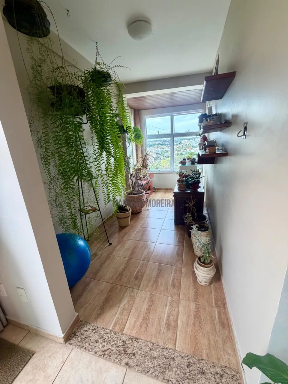 CASA LINEAR DE 4 QUARTOS COM 2 SUÍTES, ÁREA DE LAZER COMPLETA E PISCINA NO BOM CLIMA - Foto 5