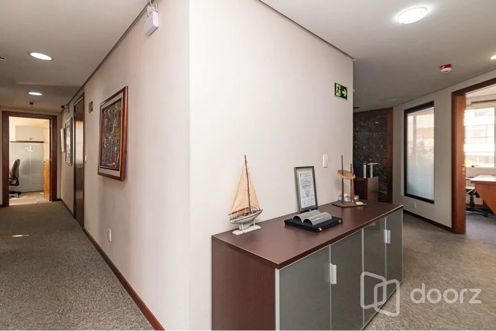 Imóvel na Bastian com 0 dormitórios e 122m² - Foto 4