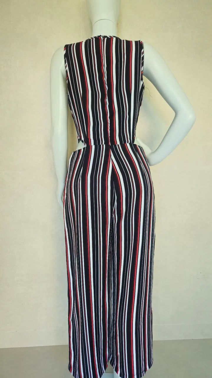 Elegante Macacão listrado  - Foto 3