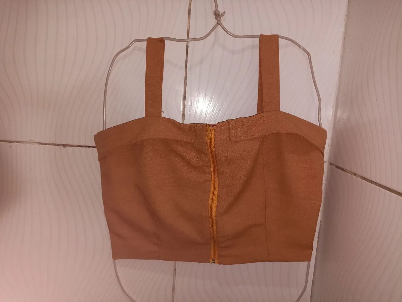Cropped Bege com Zíper Feminino GG  - Foto 3