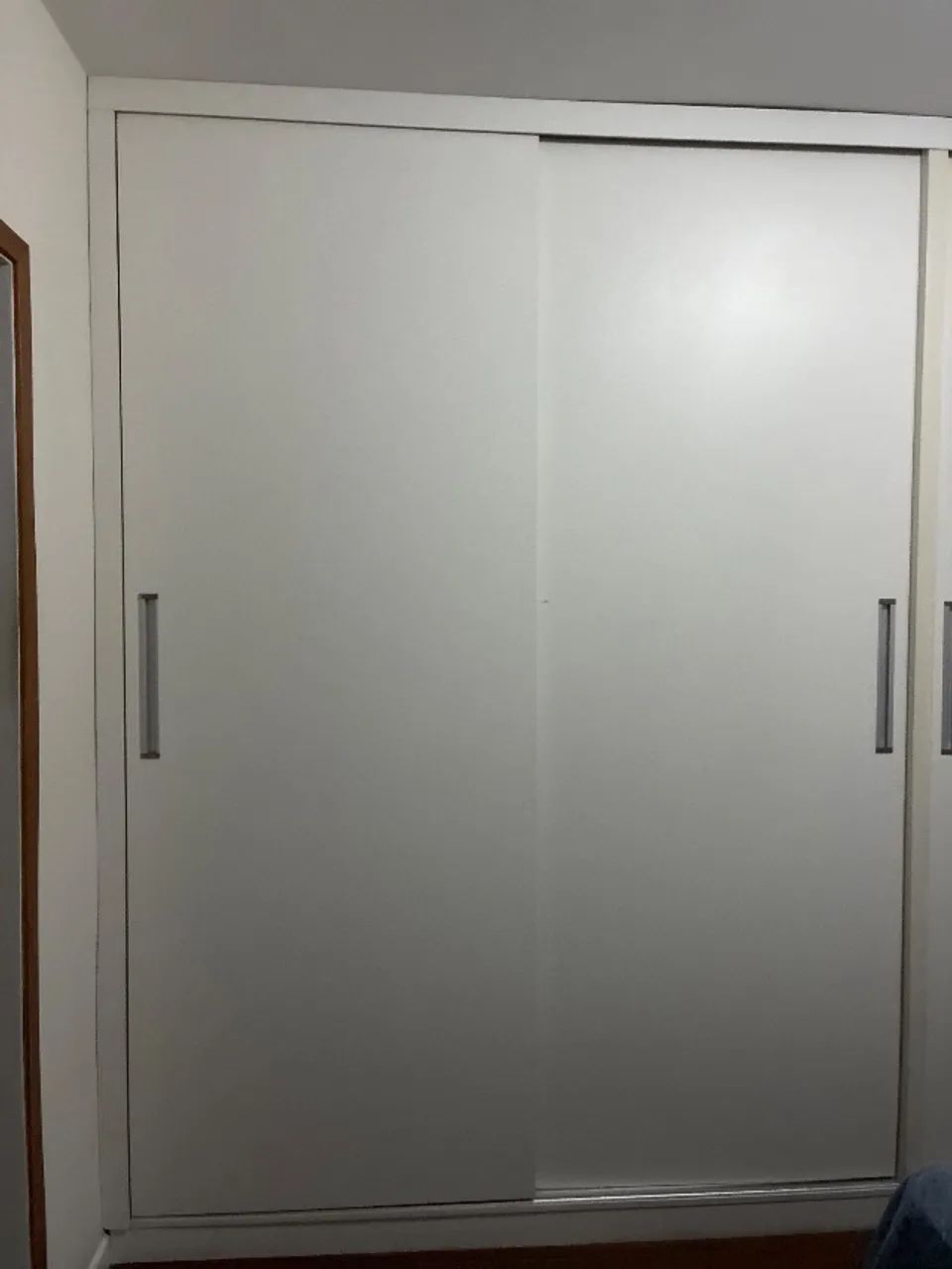 Vendo guarda-roupa branco 