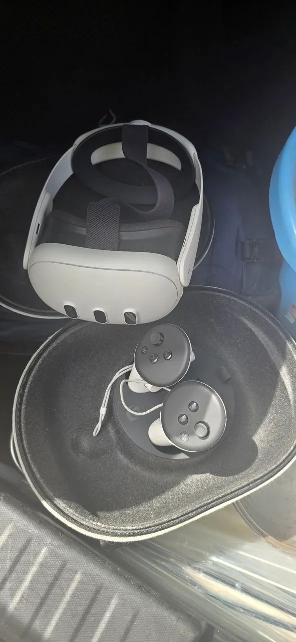 Óculos de Realidade Virtual Meta Quest 3 - Foto 5