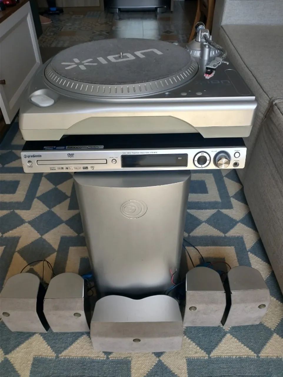 Home Theather Gradiente Solution HTS 870 + Toca discos Ion TTUSB