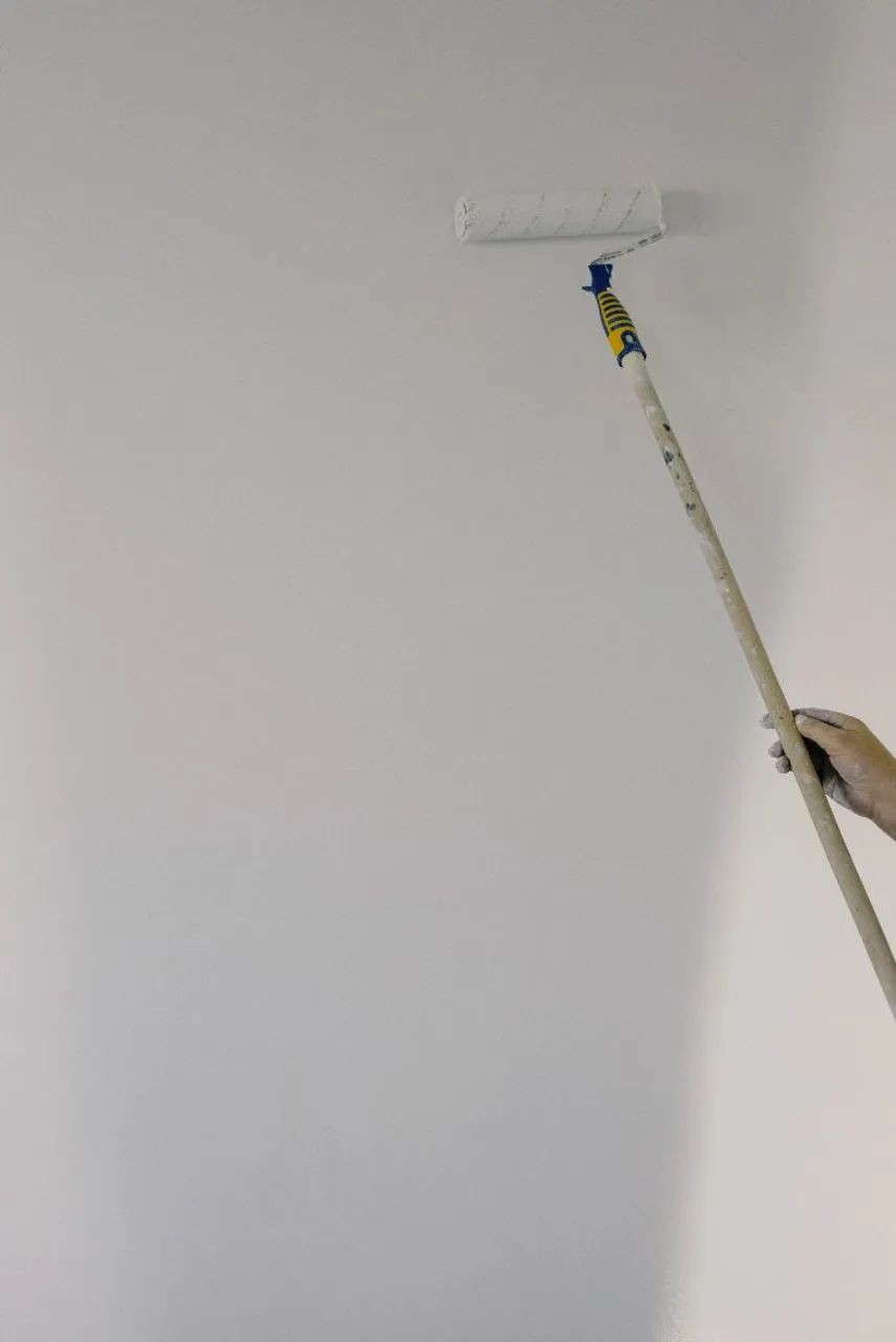 Pintura residencial e pequenos reparos elétricos 