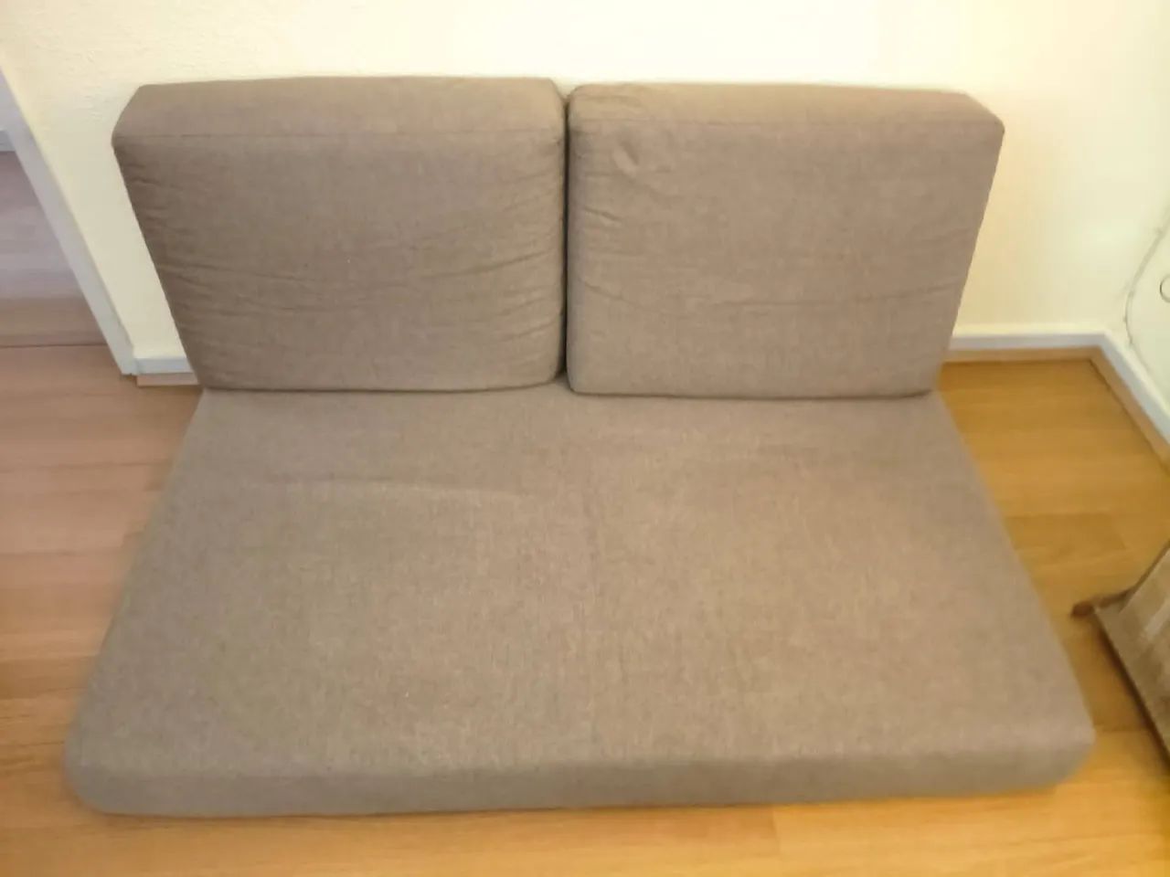 Sofá estilo futon 
