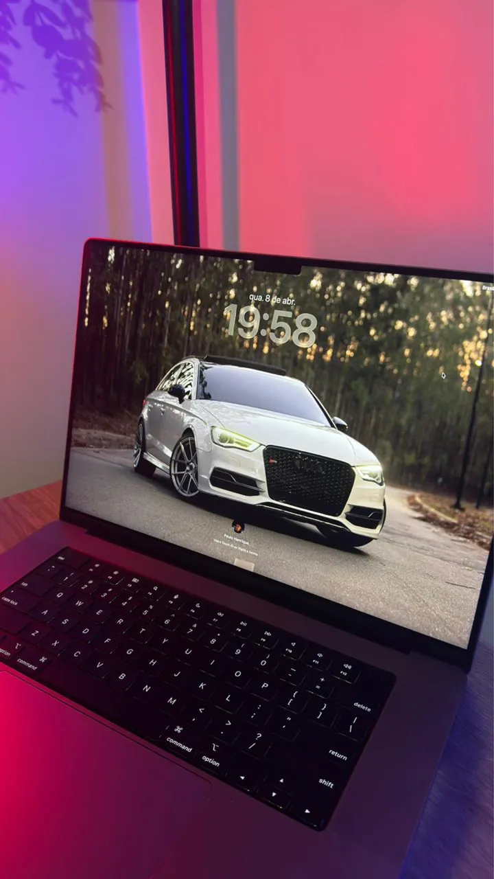 MacBook Pro 16 Inch 2019 16GB Ram 512SSD 1588 Ciclos - O Mais Novo