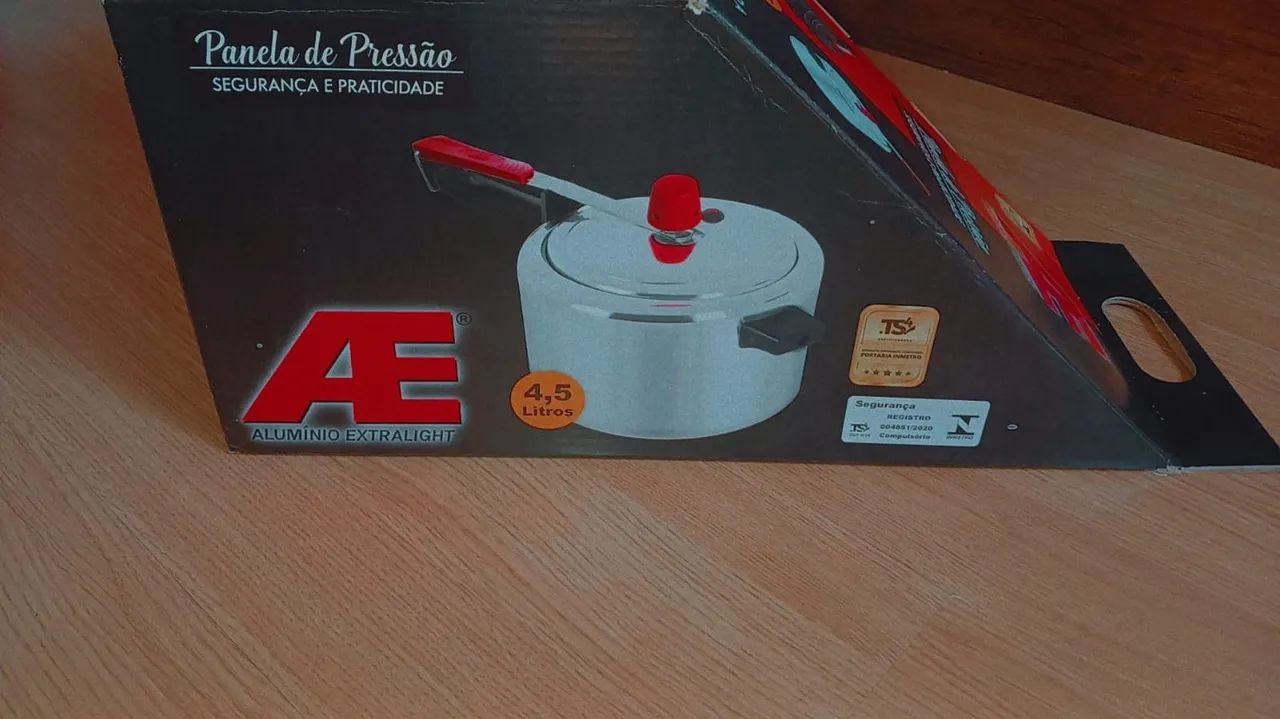 Panela de pressão 4,5 litros  - Foto 4