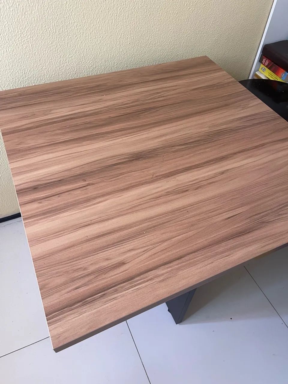 Mesa com tampo de madeira  - Foto 3