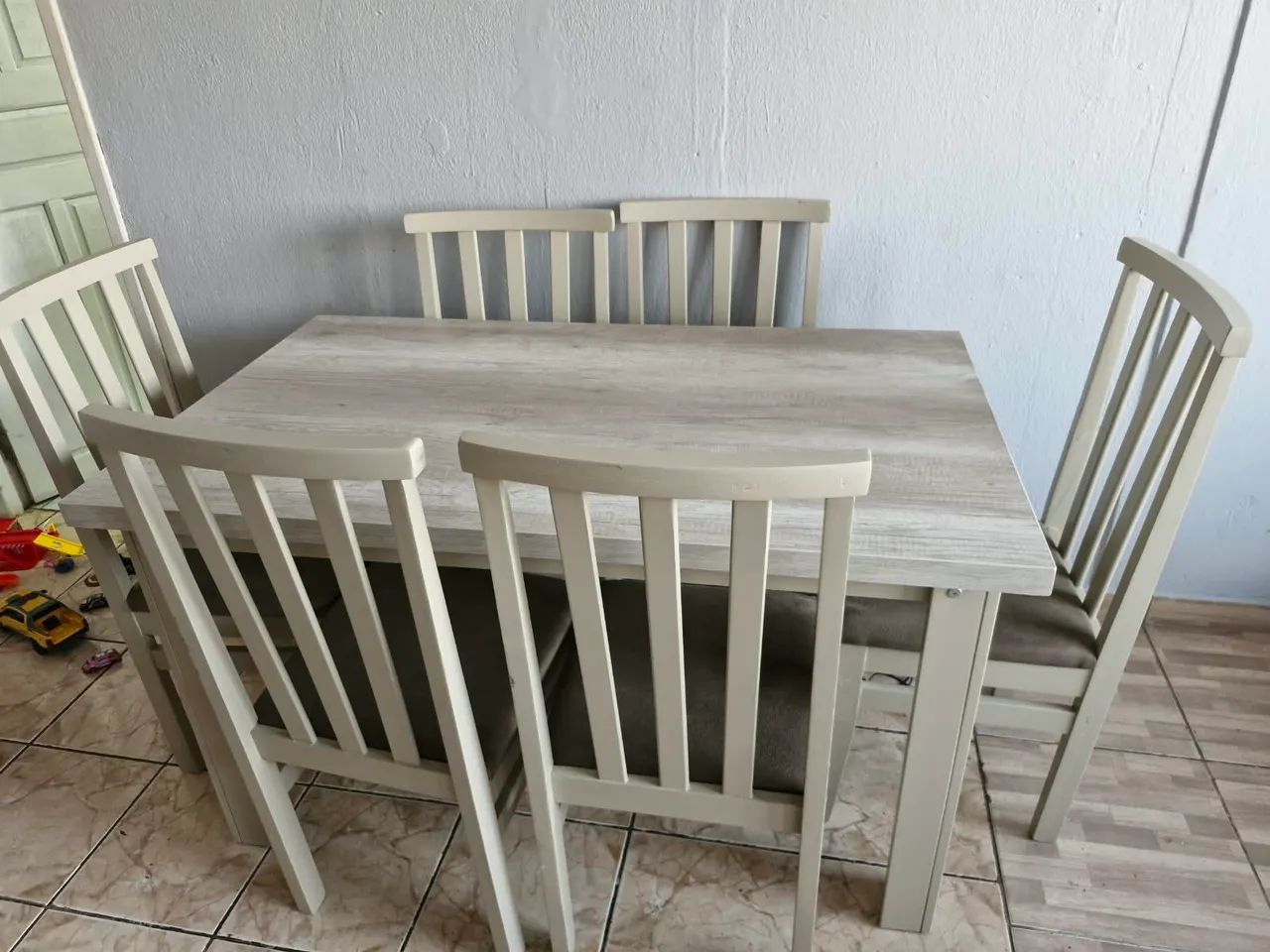 Mesa com 6 cadeiras - Foto 2