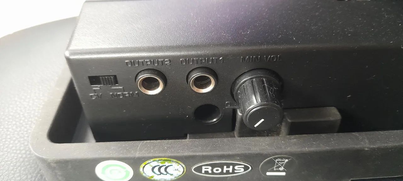 Pedal de volume e expressão fcv100 behringer usado  - Foto 3