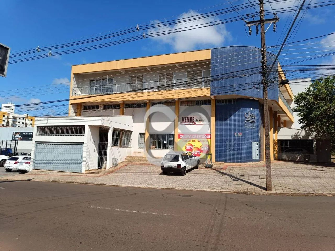Prédio Comercial e Residencial com 570m².