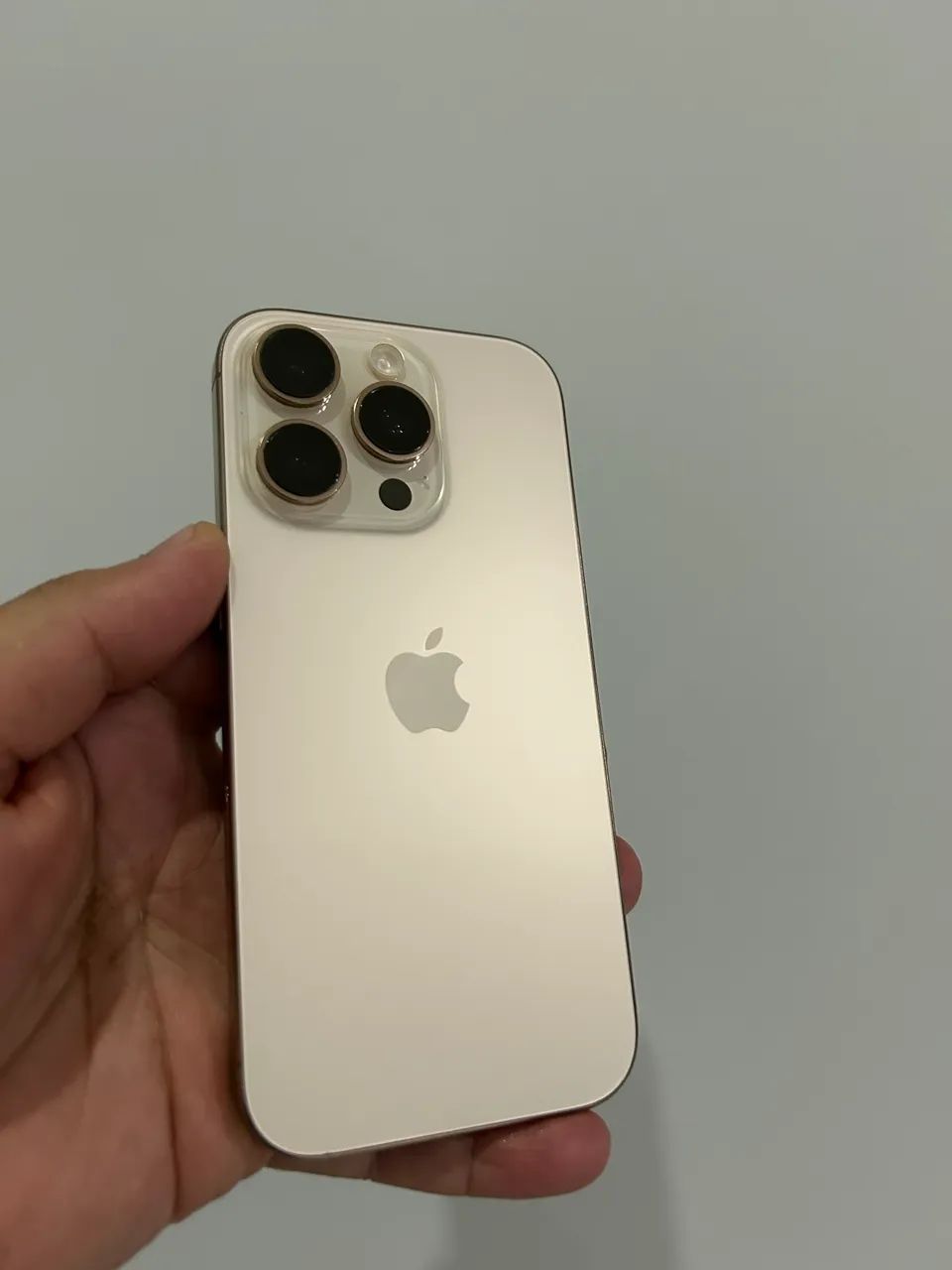 Apple iPhone 16 Pro