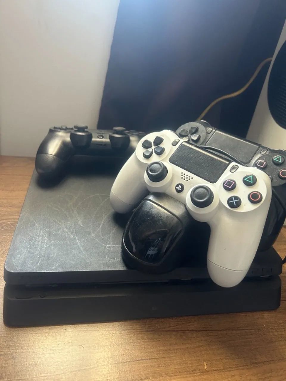 Playstation 4 - 1TB - Foto 2