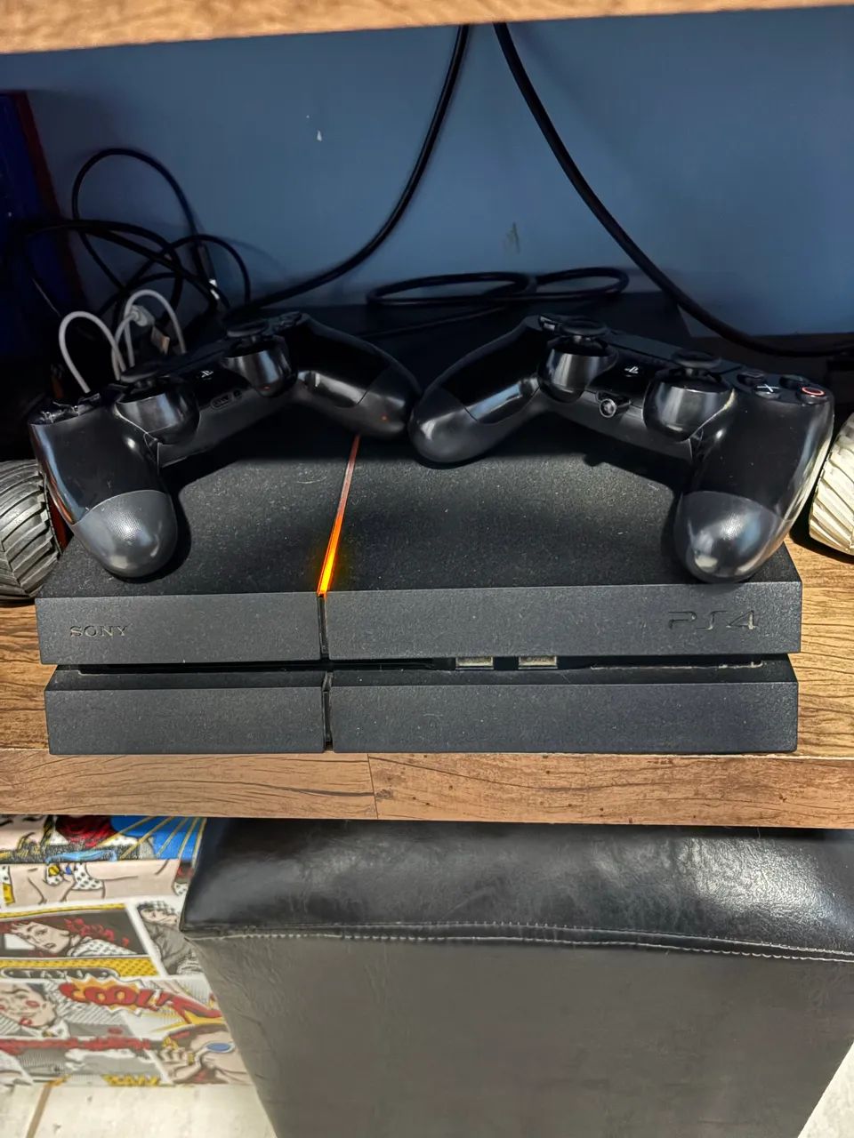 Ps4 com dois controles + jogos 