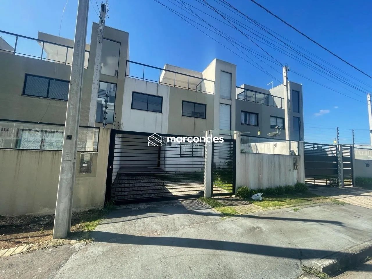 Triplex bairro Pioneiros
