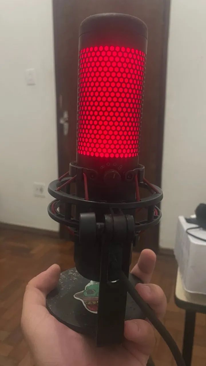 Microfone HyperX QuadCast USB com base e cabo - Foto 3