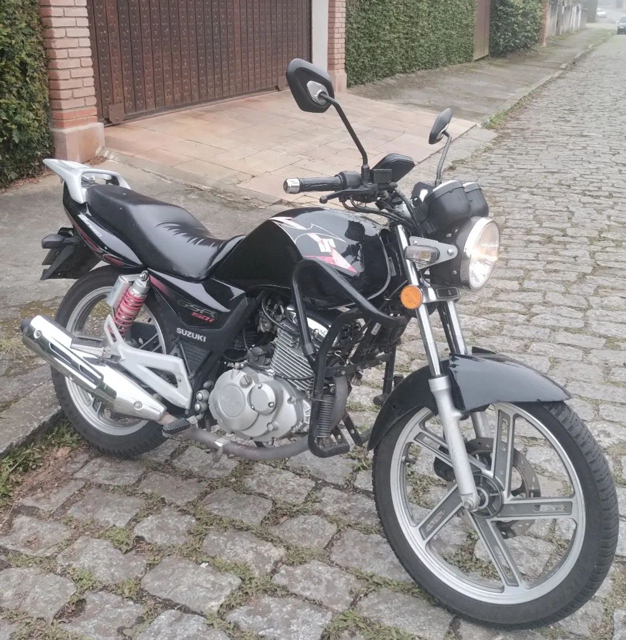 Suzuki GSR 150i / 2014 - Foto 2