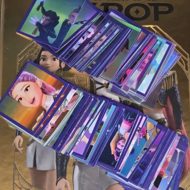 138 Figurinhas Guerreiras do K-Pop (sem repetidas)