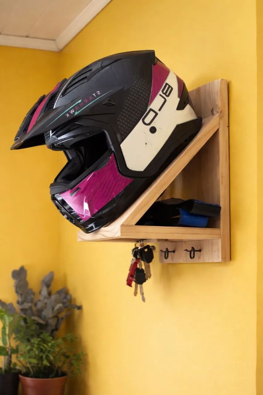 Suporte para capacete de moto 