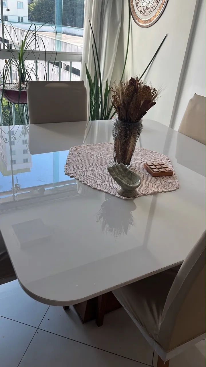 Mesa com 6 cadeiras e tampo de vidro - Foto 2