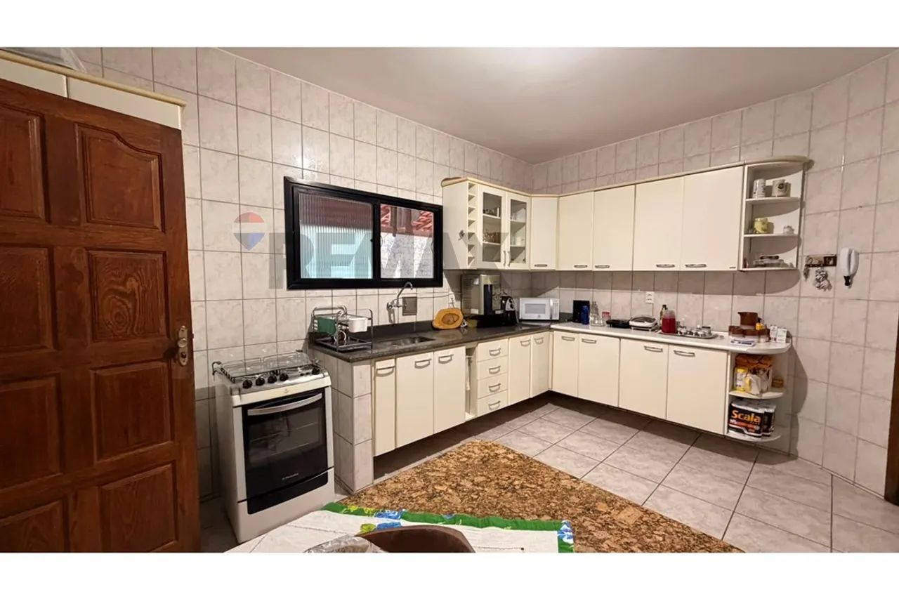 "Casa dos Sonhos em Vitória: Espaço e Conforto" - Foto 4