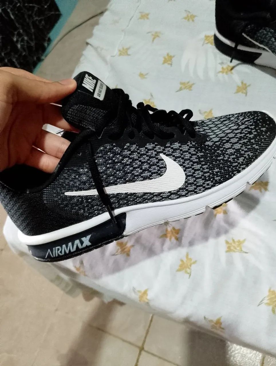 Tênis Nike Air Max Sequent 2