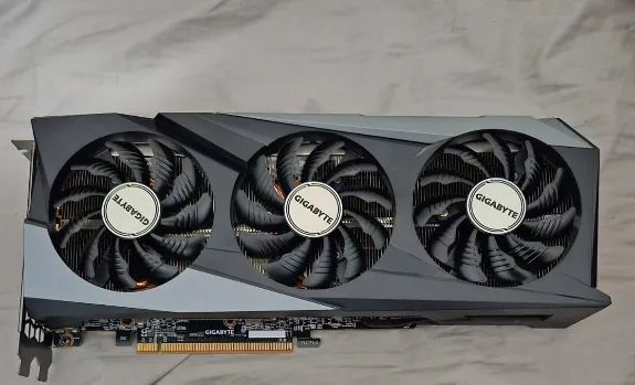 RX 7600 8GB GIGABYTE