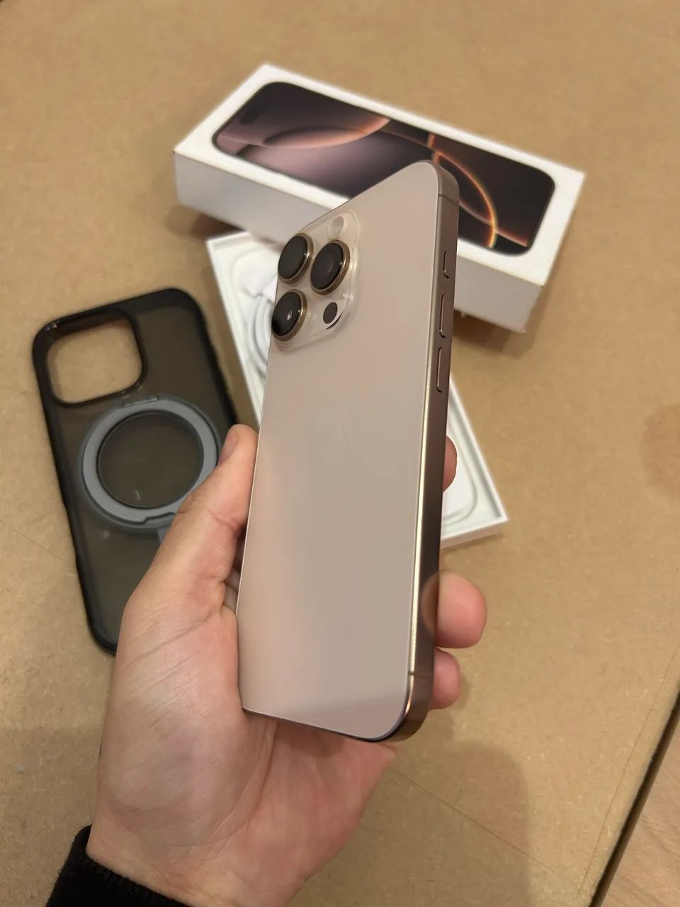 Iphone 16 Pro 256gb Desert Titanium  - Foto 2