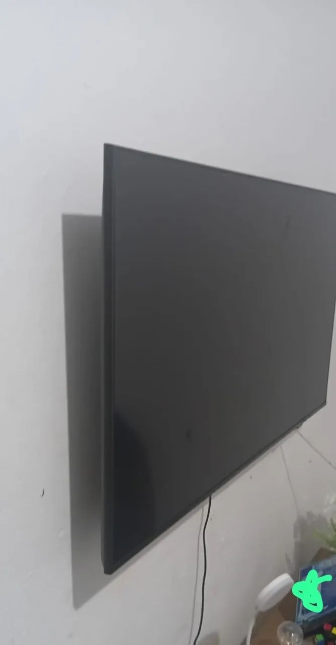 TV Samsung 43 polegadas 3 meses de uso posui nota fiscal ainda esta na garantia 