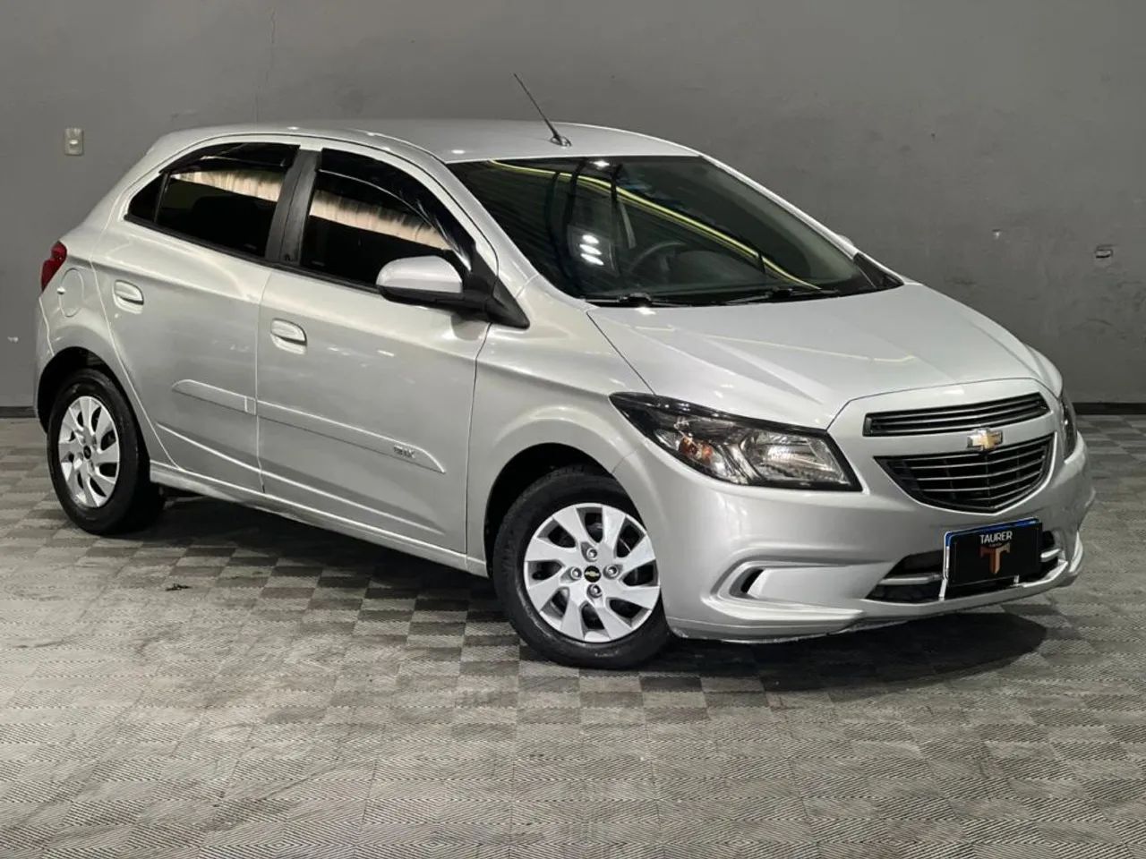 Chevrolet Onix Hatch LT 1.0 12V Flex Mec. 4P 2016 - Foto 3