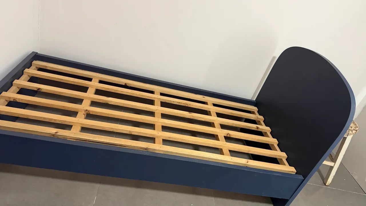 Cama solteiro azul 100% Mdf