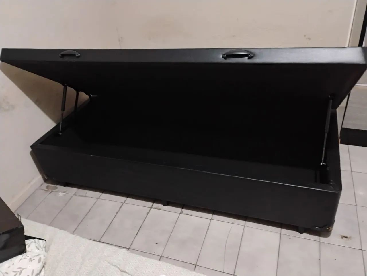 Vendo cama box com baú solteiro com colchão em ótimo estado de conservação  - Foto 5
