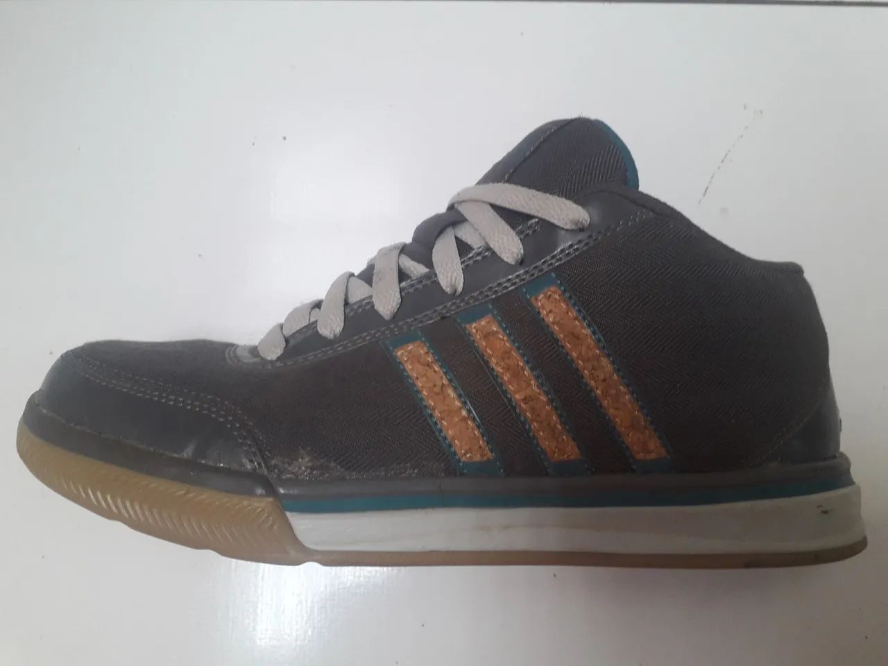 TENIS ADIDAS CACITY MID RARO  2009 - Foto 2